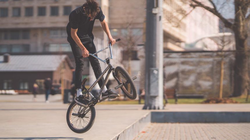 Jak przebiegają Letnie Igrzyska Olimpijskie w jeździe na BMX